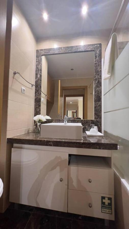 Apartment By The Sea V - Refugio Tranquilo Com Piscina Funchal (Madeira)